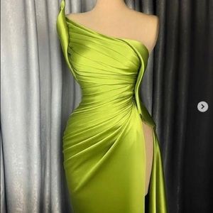 Meet your Posher, Valeria